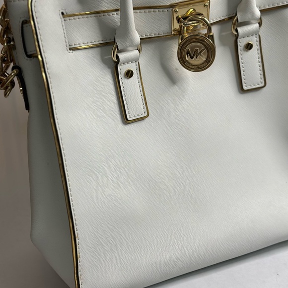 Michael Kors Hamilton Large White Saffiano Leather Tote - Picture 3 of 16
